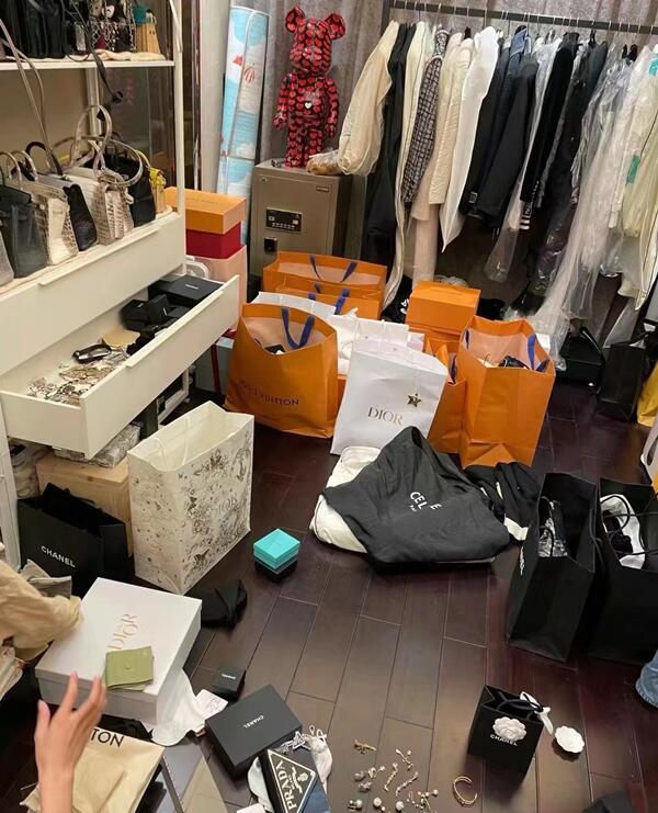 临汾市襄汾回收一线鞋服.jpg